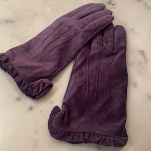 Purple, cashmere lined, suede gloves with stylish wrist detail